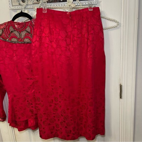 Vintage Elegant 3pc Women Red Vibrant Suit Beaded Sequined Details - Picture 11 of 16